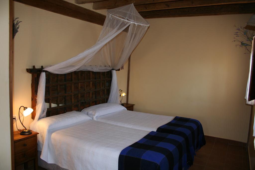 La Huerta De San Lorenzo Hotel Segovia Szoba fotó